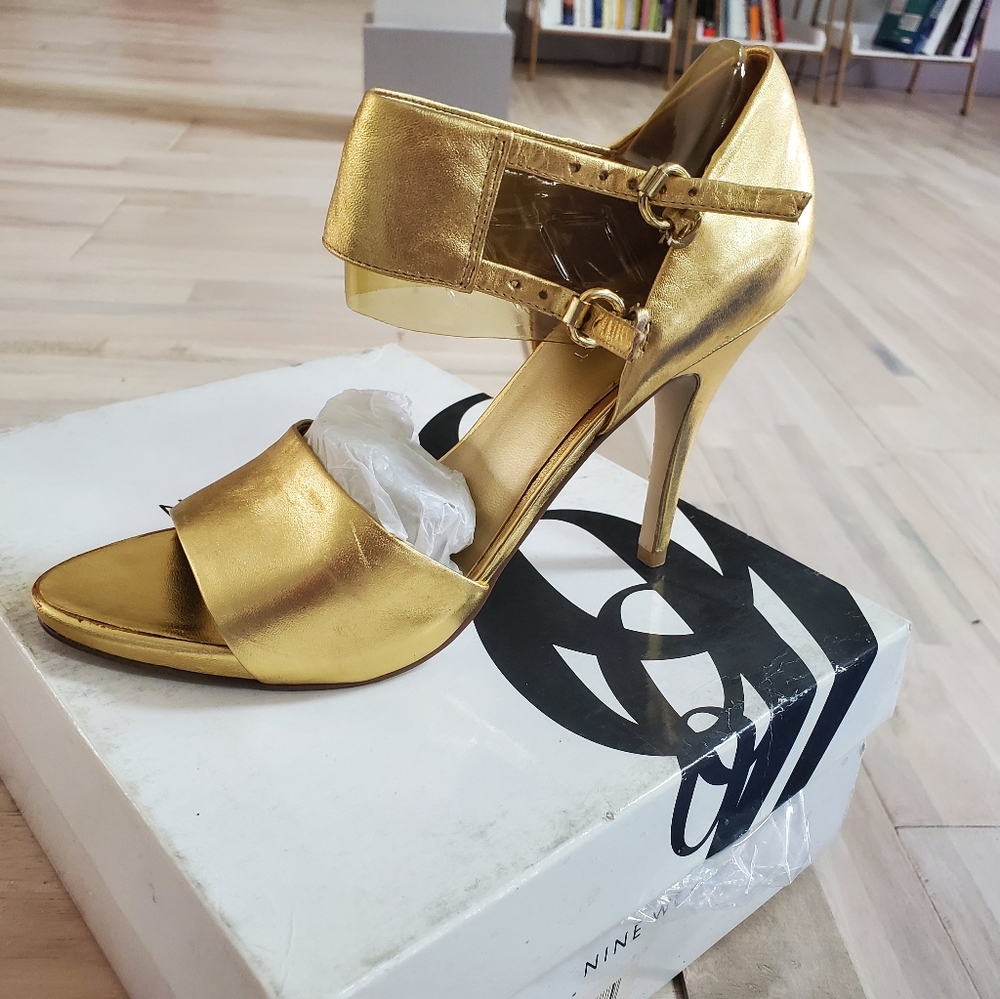 Women's shoes